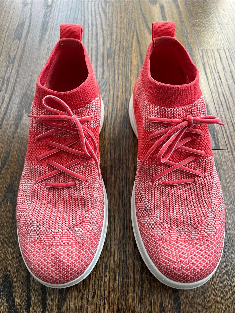 Fitflop Überknit High Top Sneakers. Women’s Size 9. Excellent Condition. Coral.